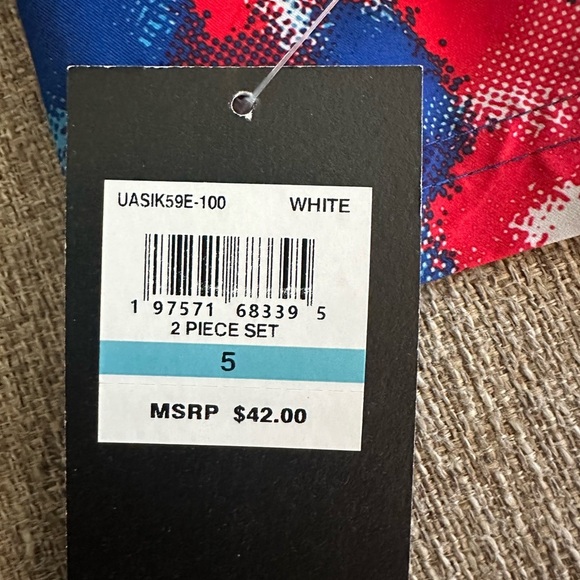 NWT 2pc Under Armour Red, Blue And White Swim Shirt & Shorts Boys 5 - Picture 5 of 5